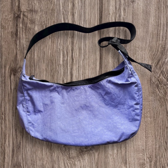 BAGGU MEDIUM CRESCENT BLUEBELL - Picture 1 of 5